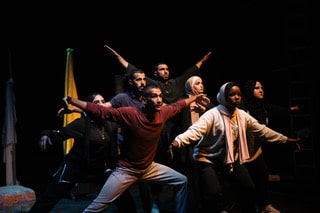 Acteurs van Theatre Day Productions tijdens de voorstelling Storytelling in 2022